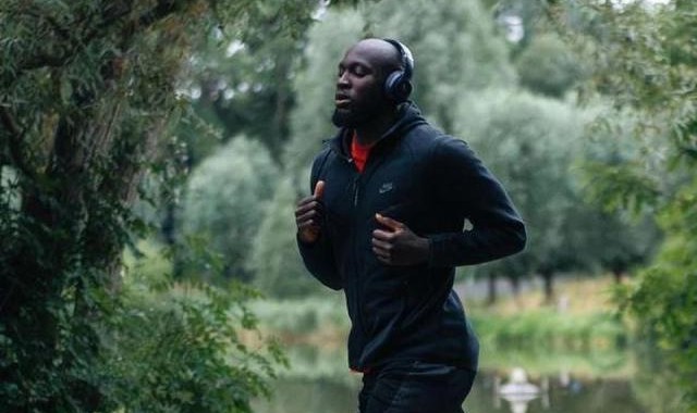 大乐透走势图带线图-“消失的卢卡库”究竟在干嘛？休假、会友、跑步……